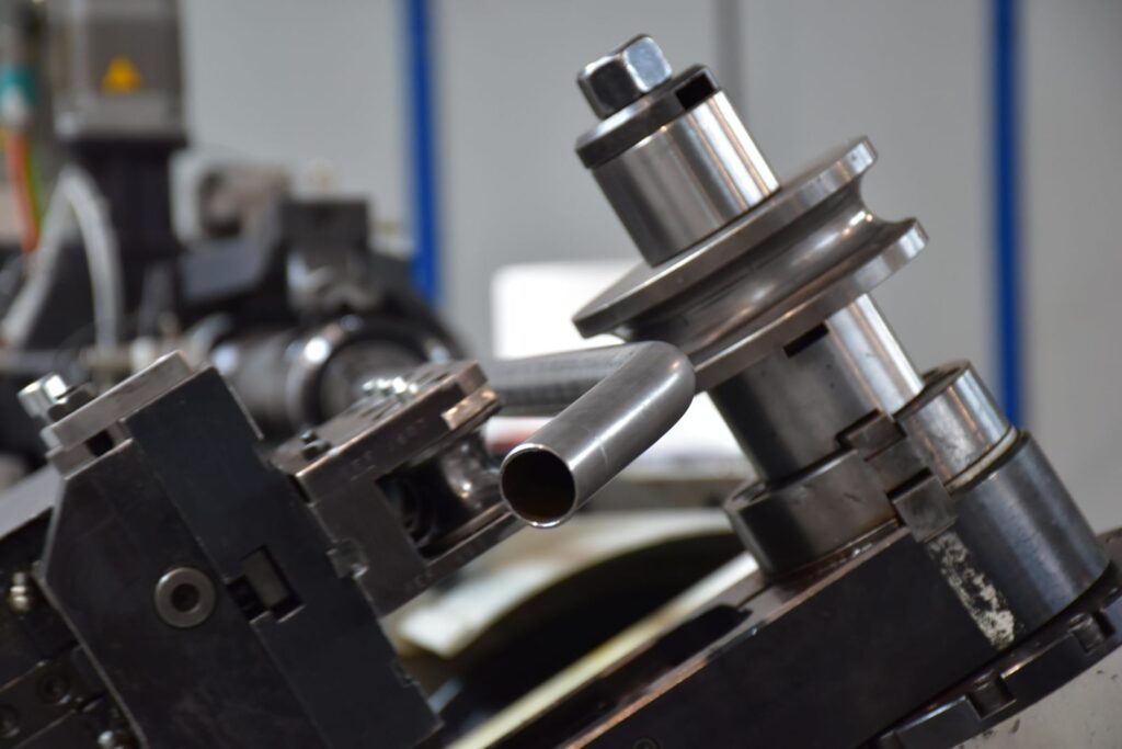 Circuits hydrauliques et pneumatiques : cintrage tube numérique
